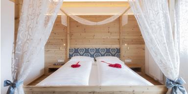 Doppelzimmer Komfort mit Himmelbett