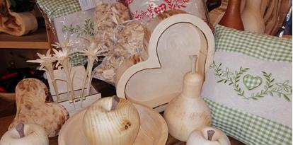 Diversi prodotti fatti con il legno
