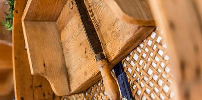 Bread cutting board