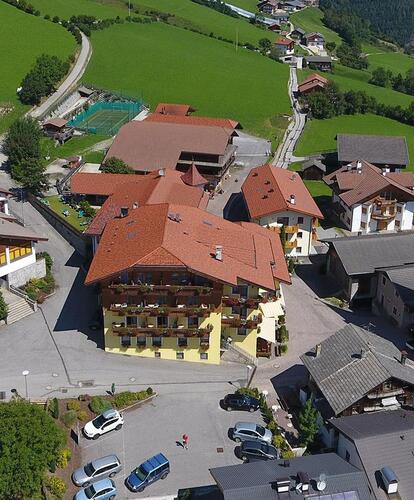 Spinges seen from above