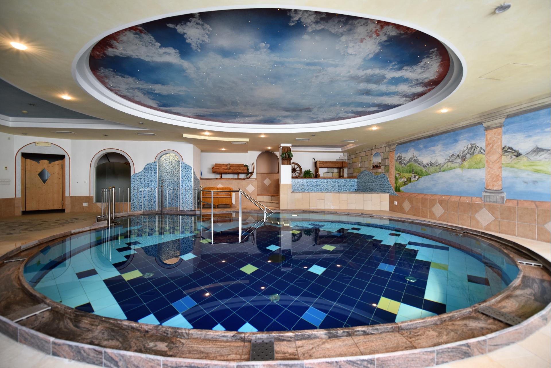 Hallenbad mit Sternenhimmel